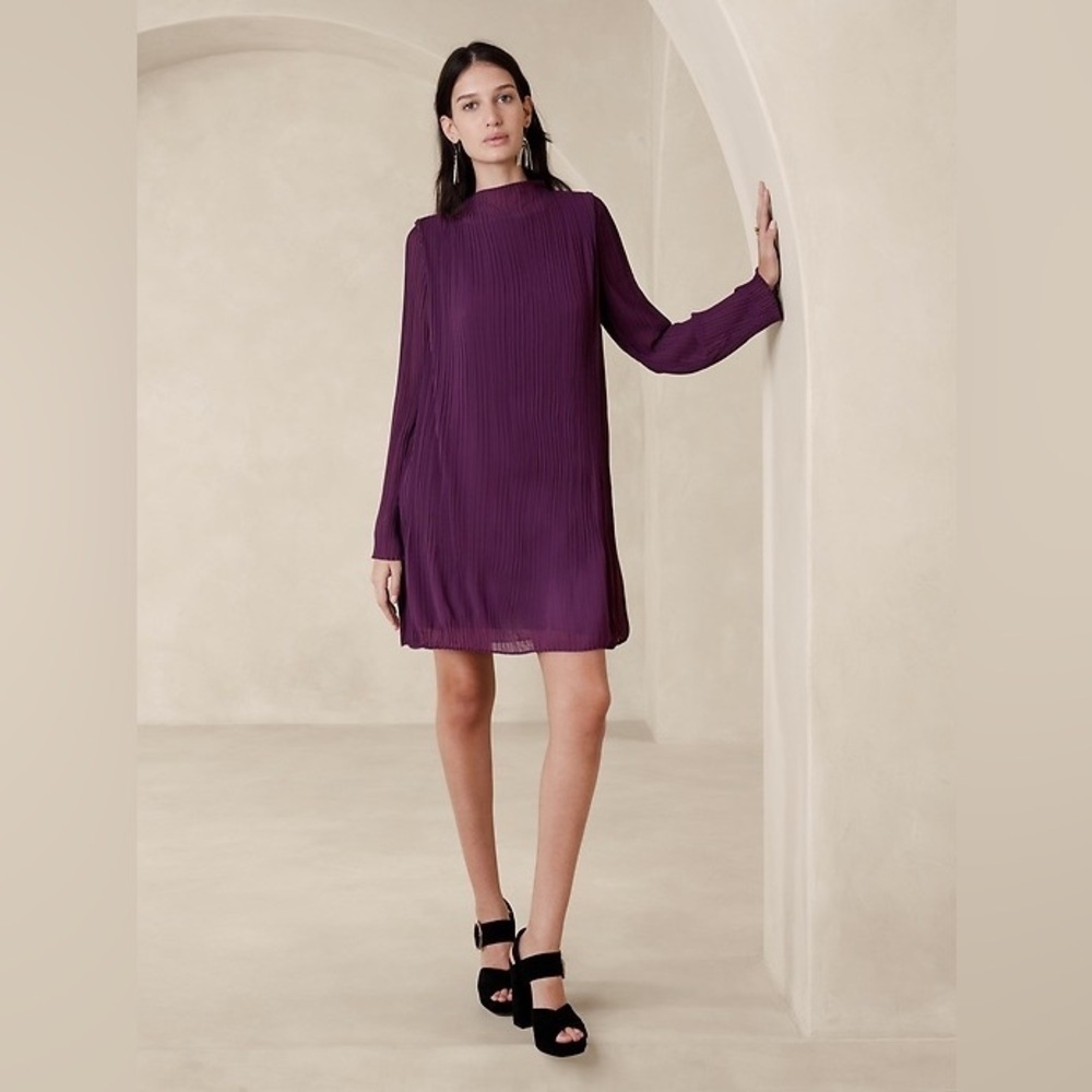 NWT! BANANA REPUBLIC DELANA PLEATED MINI DRESS - SIZE MEDIUM